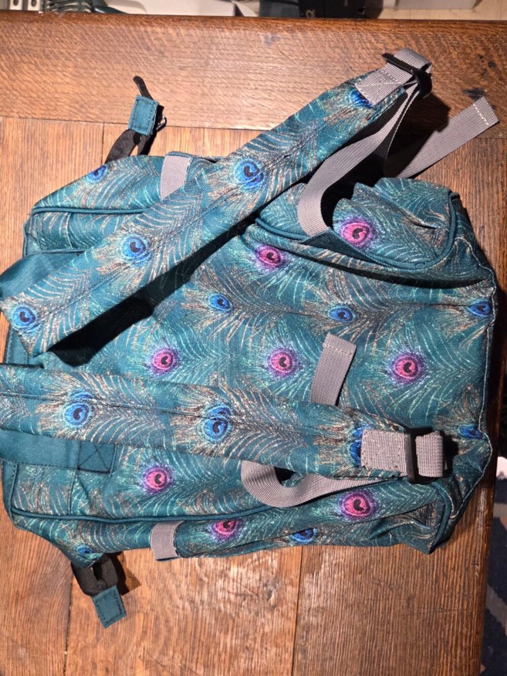 Peacock Backpack - Picture 3 of 7
